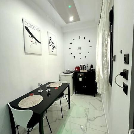 Sevi House Suite テッサロニキ エクステリア 写真